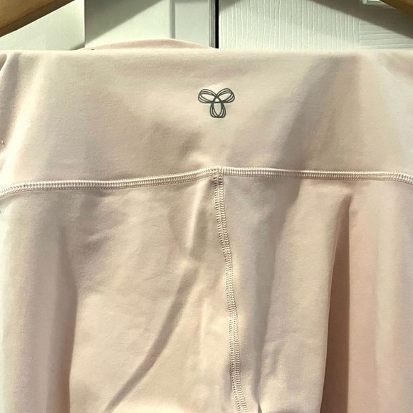 NWOT TNA Butter Leggings Crystal Pink Size M - Picture 4 of 11